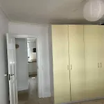 Stylish Apartment In Cool Street